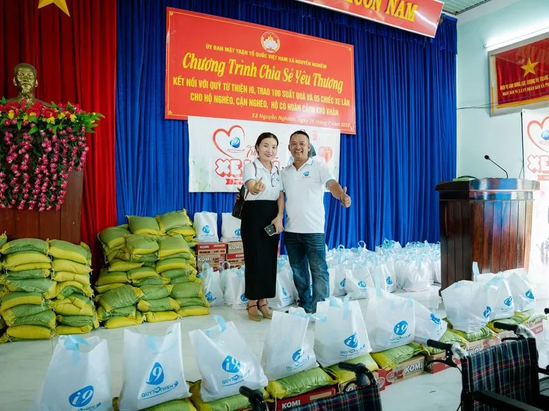 Hình nền các kênh liên hệ hỗ trợ W69